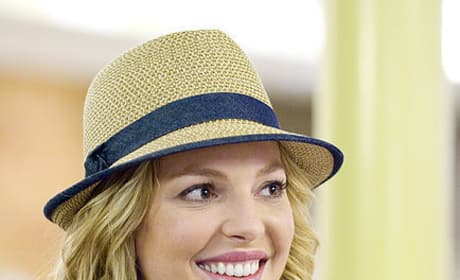 Katherine Heigl as Holly Berenson