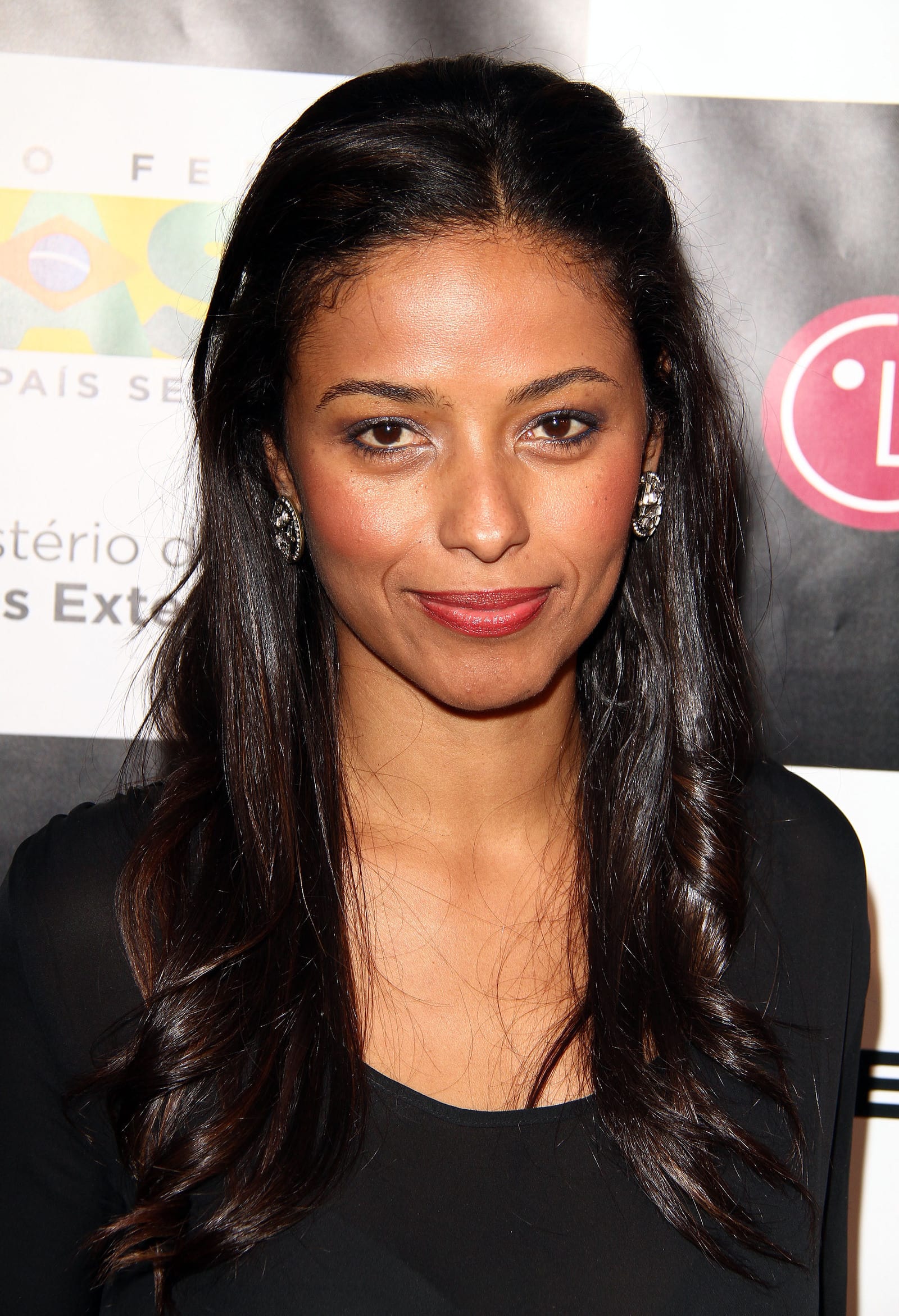 Catching Fire Casting News Meta Golding As Enobaria Movie Fanatic