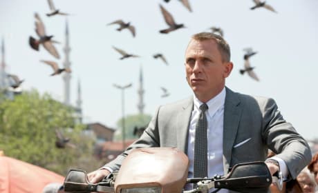 Daniel Craig Dishes What to Expect From Bond 24