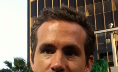 Green Lantern Premiere: Did Ryan Reynolds Have a Stunt Double?