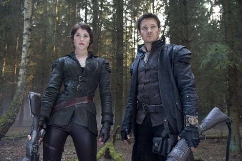 Jeremy Renner Hansel and Gretel Witch Hunters