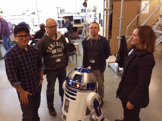 Star Wars Episode VII R2D2 Workshop