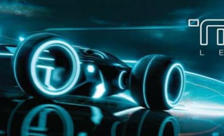 Tron Legacy Evolves the Light Cycle; Proof in New Photo!