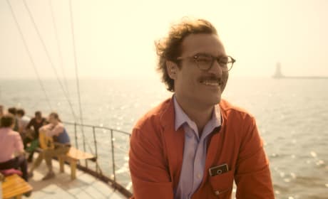 Her Review: Joaquin Phoenix Falls for His OS
