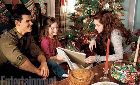 Jacob, Renesmee and Bella Breaking Dawn Part 2 Image