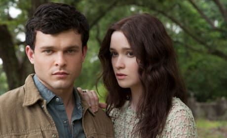 Alden Ehrenreich and Alice Englert Beautiful Creatures