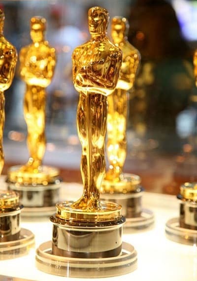 Oscar Statue