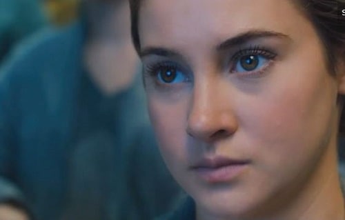Shailene Woodley Stars in Divergent