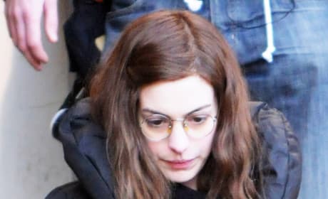 Caught on Set: Anne Hathaway, Alyssa Milano, Olivia Wilde
