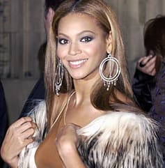 Beyonce Knowles Ali Larter Are Obsessed Movie Fanatic