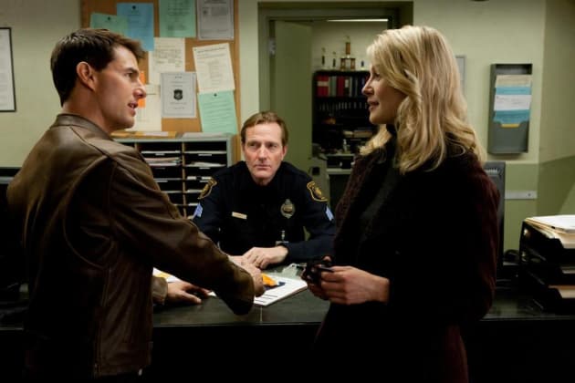 Tom Cruise and Rosamund Pike in Jack Reacher