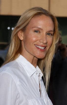 Kelly Lynch Picture