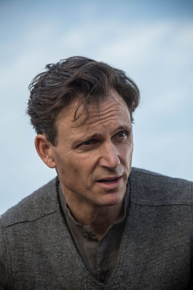 Tony Goldwyn Divergent