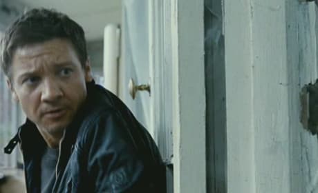 The Bourne Legacy Trailer: Jeremy Renner Rocks