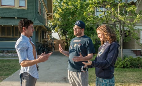 Neighbors Photos: Seth Rogen & Zac Efron Wage a Hilarious War