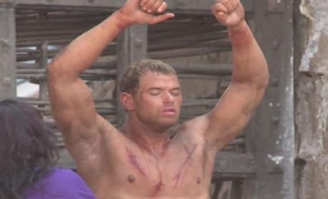 The Legend of Hercules Featurette: Kellan Lutz Shares His Scars