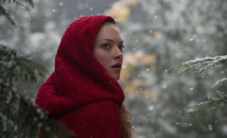 Red Riding Hood Review: Overly Dramatic, With a Surprising Twist