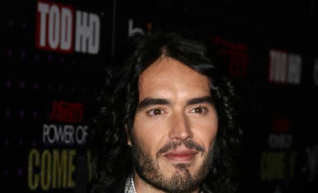 Scarlett Johansson & Russell Brand Set To Present At Oscars