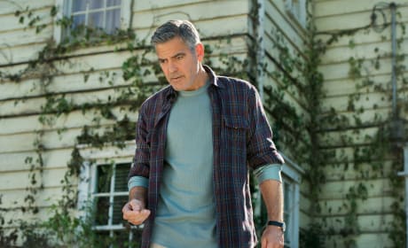 Tomorrowland: George Clooney Raps About the Future 