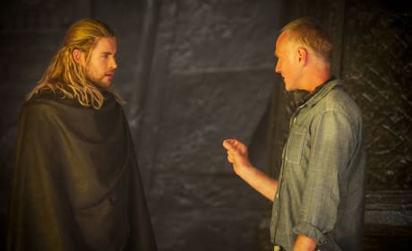 Thor: The Dark World Chris Hemsworth Set Photo