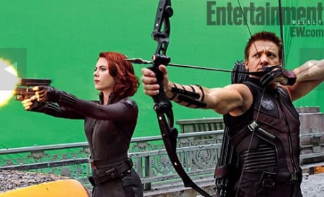 Jeremy Renner and Scarlet Johansson in The Avengers