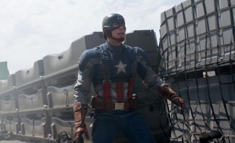 Captain America The Winter Soldier: Chris Evans on Cap Suit Getting "Tighter"