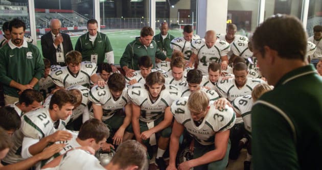 Jim Gathers The Team in Prayer