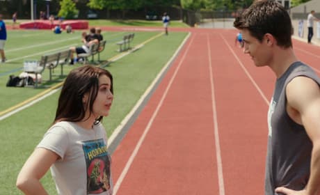 The DUFF Robbie Amell Mae Whitman Still