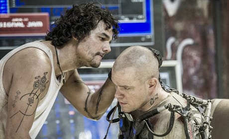 Elysium Wagner Moura Matt Damon