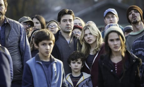 The Crowd Watches - The 5th Wave