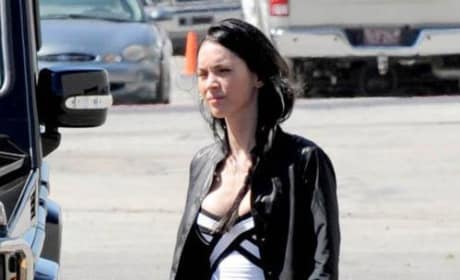 First Photos of Megan Fox on the Set of Transformers 3
