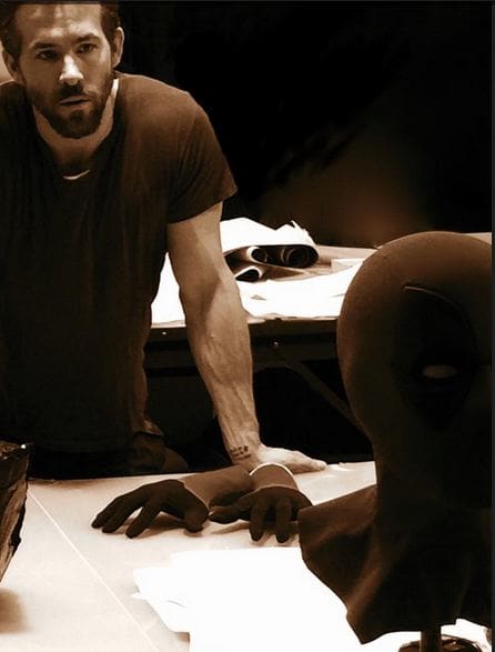 Ryan Reynolds Teases Deadpool