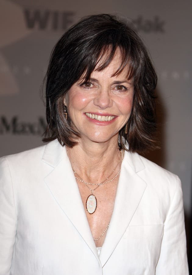 Sally Field To Play Opposite Daniel Day-Lewis in Lincoln.