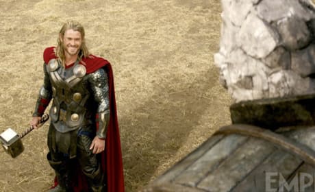 Chris Hemsworth Stars Thor: The Dark World