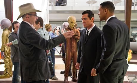 Barry Sonnenfeld Directs Will Smith and Josh Brolin on Men in Black 3