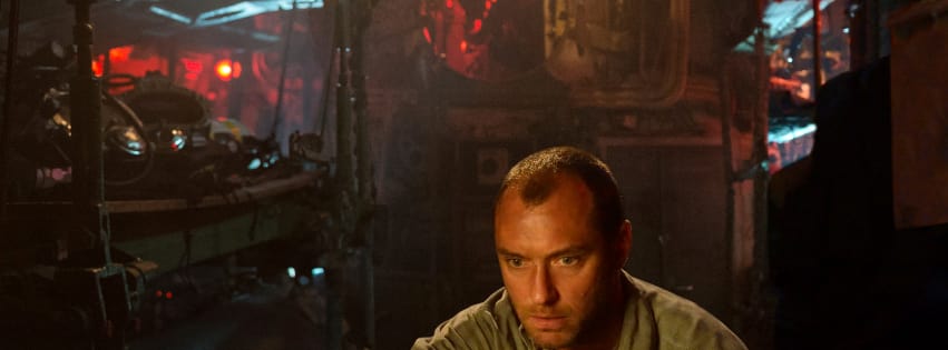 Black Sea Review Jude Law Goes Deep Movie Fanatic