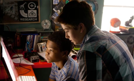 Earth to Echo Cast
