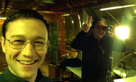 Snowden Set Joseph Gordon Levitt Oliver Stone