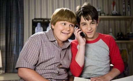Zachary Gordon and Robert Capron in Diary of a Wimpy Kid: Dog Days