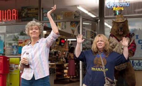 Tammy Photo: Melissa McCarthy Throws Her Hands in the Air