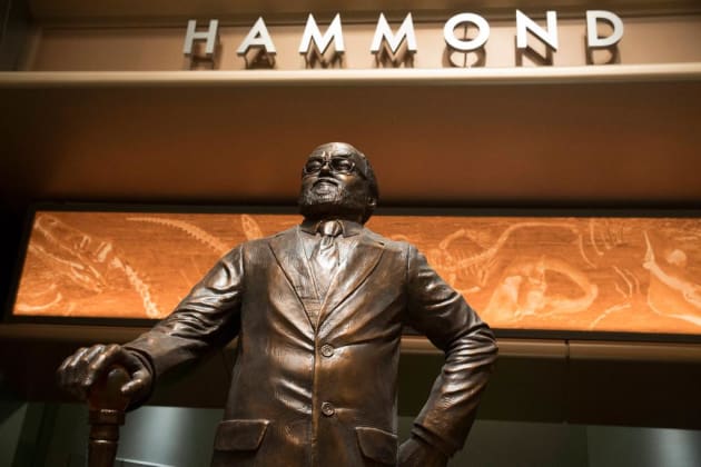 Jurassic World John Hammond Statue