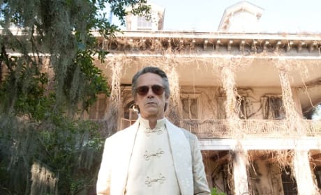 Jeremy Irons Stars in Beautiful Creatures