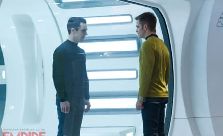 Benedict Cumberbatch Chris Pine Star Trek Into Darkness