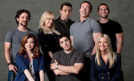 Go Behind the Scenes with American Reunion: The Pie Posse's Back Together