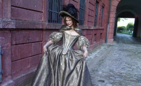 Milla Jovovich Loves Her Three Musketeers Costume