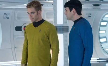 Chris Pine Zachary Quinto Star Trek Into Darkness
