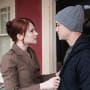 Joseph Gordon-Levitt and Bryce Dallas Howard in 50/50