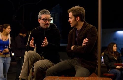 Alex Kurtzman Directs Chris Pine on People Like Us Set