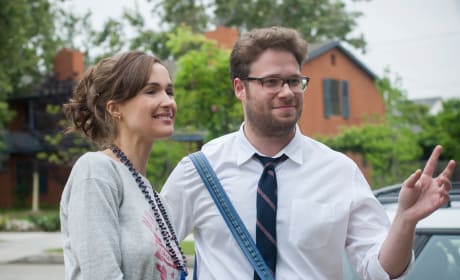 Neighbors Red Band Trailer: Seth Rogen vs. Zac Efron!