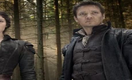 Hansel and Gretel: Witch Hunters Trailer Stars Jeremy Renner as Adult Version of Fairytale Icon